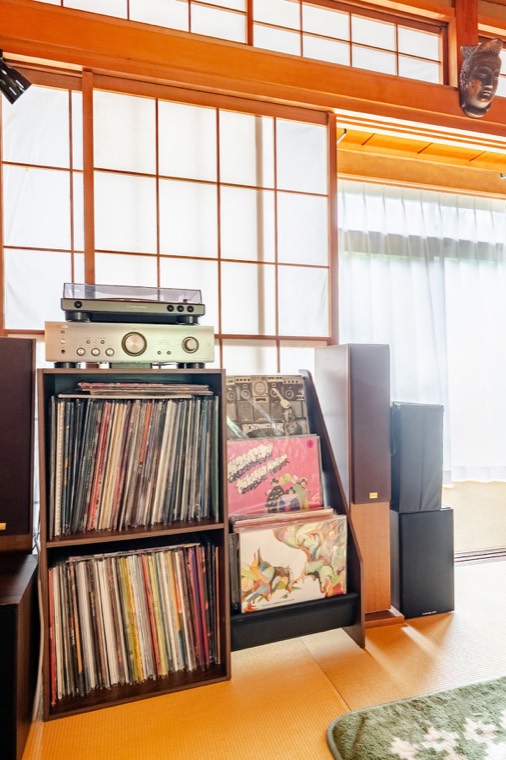 Record player and a shelf of vinyl